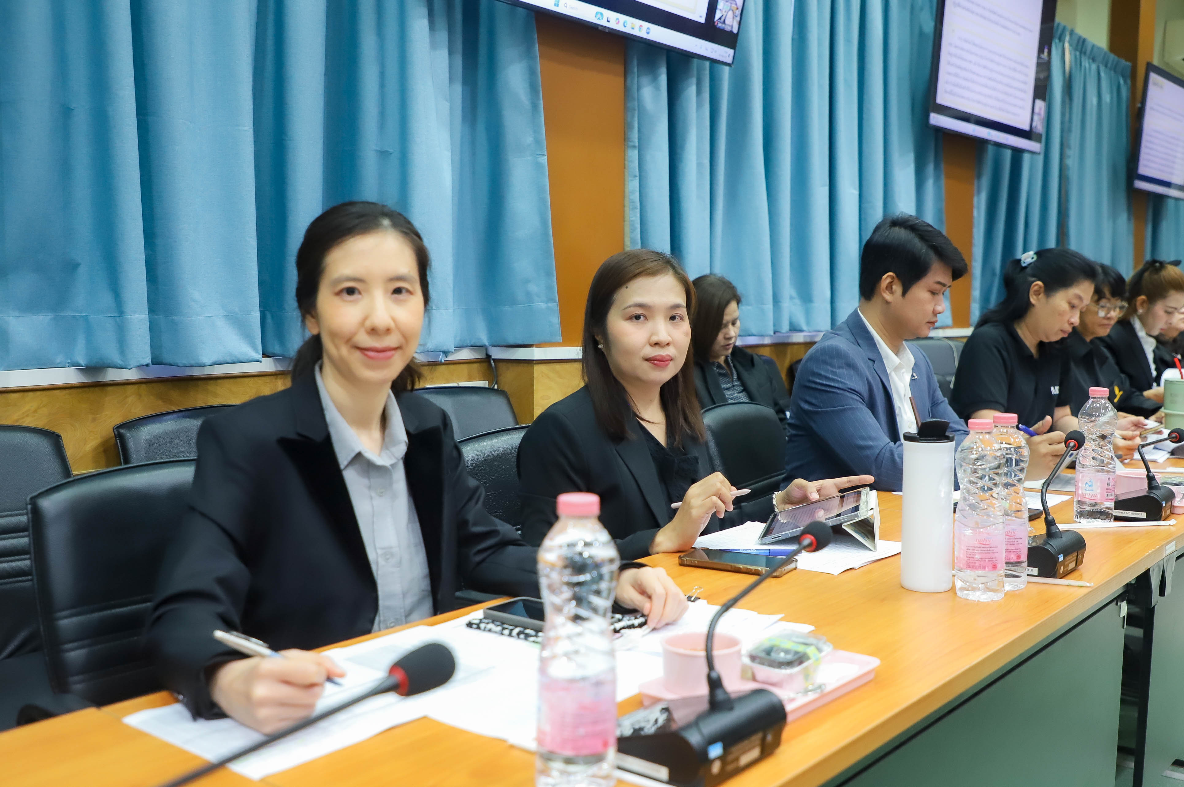 title - อกก.คง. เคาะ! ก่อสร้างสระเก็บน้ำ พัฒนาแหล่งน้ำและระบบกระจายน้ำ ไฟเขียว! หลักเกณฑ์การอนุมัติลดหรืองดเก็บดอกเบี้ย พร้อมเสนอ คปก. อนุมัติก่อสร้างระบบไฟฟ้าในแปลงที่ดิน